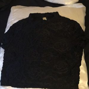 Black rose crop top
